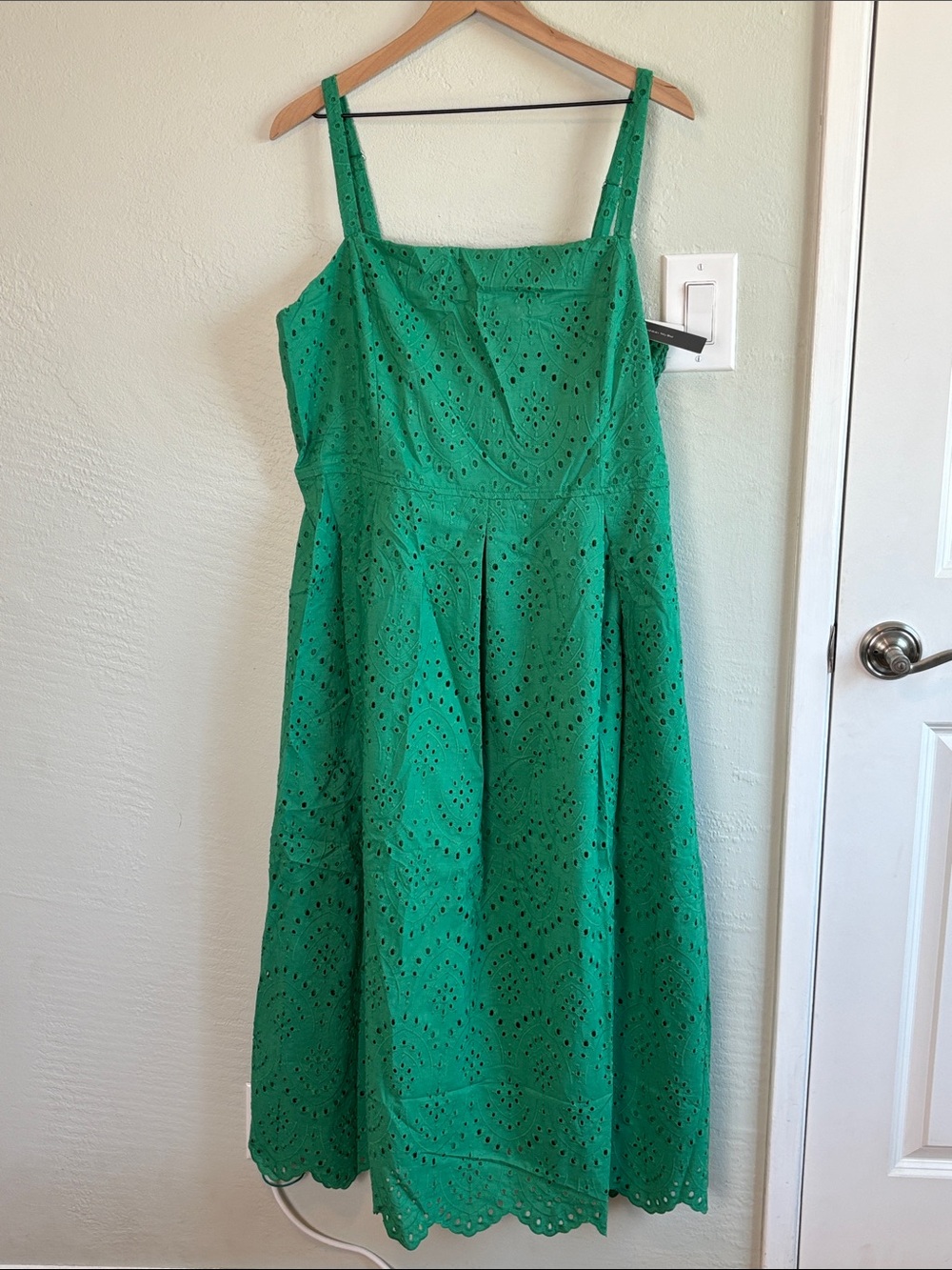 Bundle 2/$30! NEW Green Eyelet Midi Dress with Square Neckline XXL